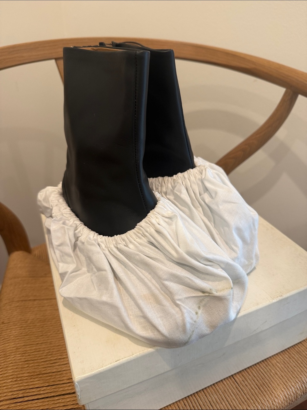 Maison Margiela Black Leather Tabi Ankle Boots - Picture 9 of 12